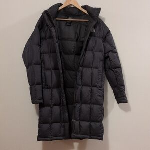 The North Face Women's Puffer Coat In Slate color, Sz M